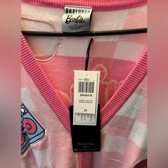 NWT Boxlunch Barbie Dreamhouse Cardigan Size 2x - Picture 4 of 5